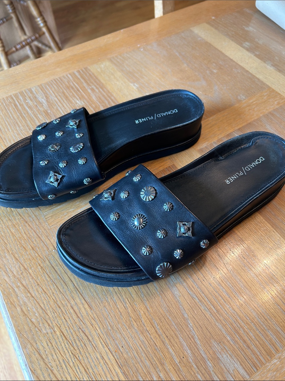 Donald J. Pliner Black Studded Slide Mules size 9 1/2 sandals studs